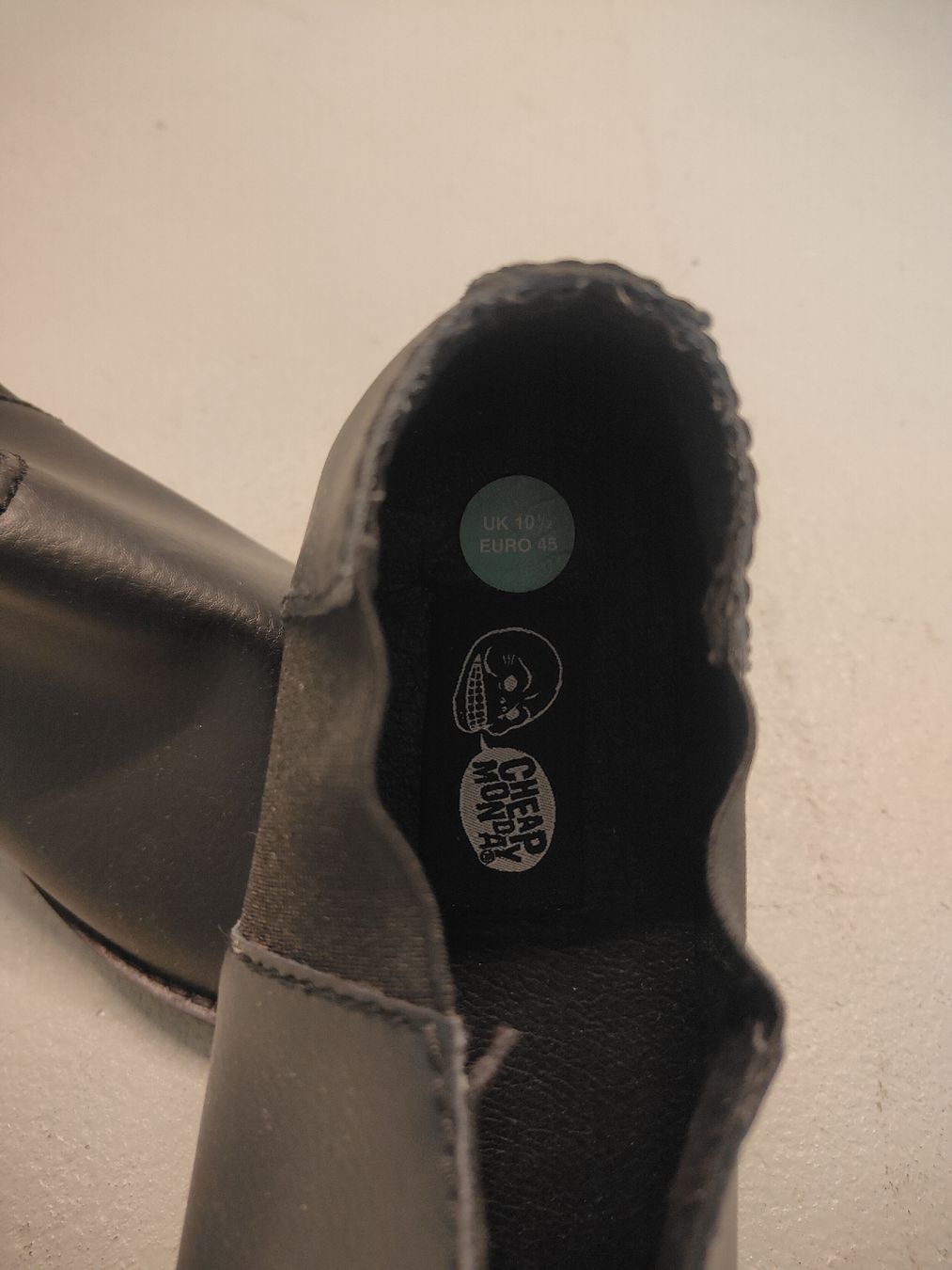 Scarpe da uomo: Cheap Monday Halbschuh Herren Slipper. Gr. 45 – Nuovo (secondo la descrizione) da Mettmenstetten venduto da fez_2c5b 2