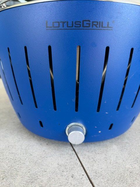 Lotusgrill Griglie: LOTUS Grill klein – Usato da Solothurn venduto da Tschupaloni 2