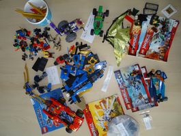 Lego Ninjago - 2260, plus Bauteile, Minifiguren, Zubehör