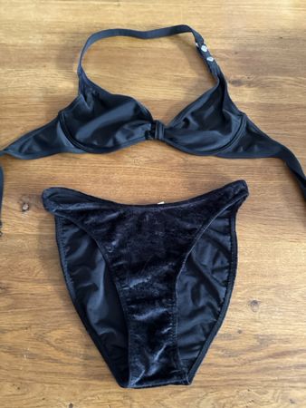 Gr 38 Damen Bikini Set schwarz Samtoptik guter Zustand