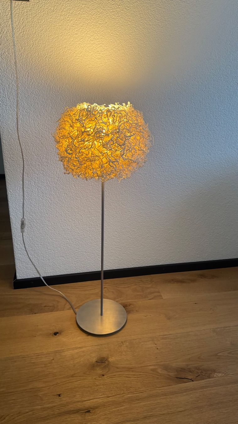 Lampade: Design-Tischleuchte mit LED – Usato da Lohn-Ammannsegg venduto da nw74 2