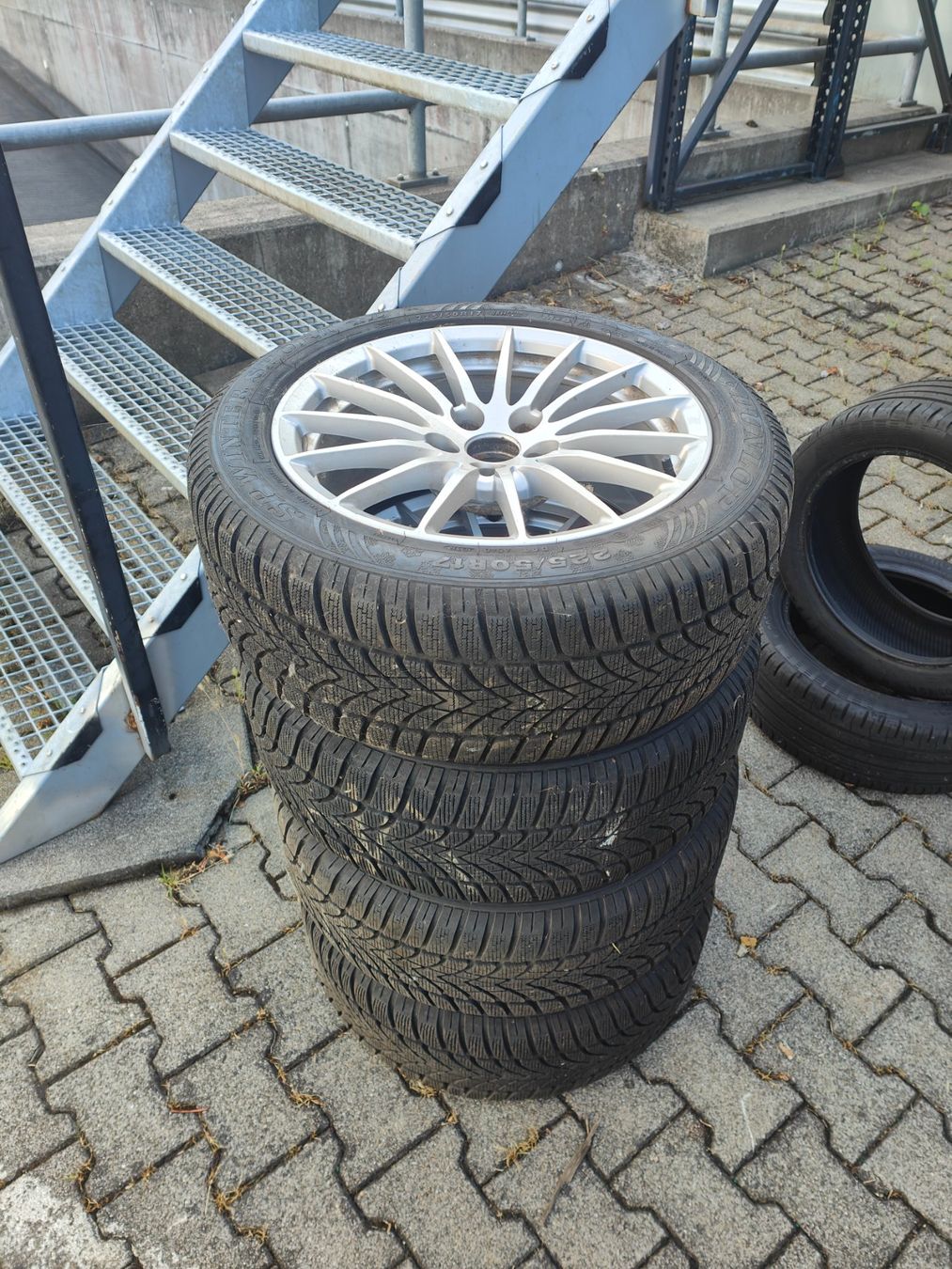 Audi Felgen: Audi Winterfelgen – Gebraucht aus Oberengstringen von Reifen-Lagerverkauf