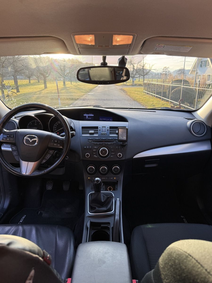 Mazda Autos: Mazda 3 2.2 CD MP 5d Excl. Plus – D'occasion à Lenzburg par man_n8mj 2