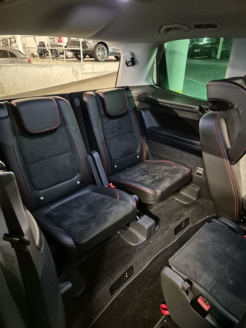 Seat Autos: seat alhambra – D'occasion à Gudo par sup_lgy7 7