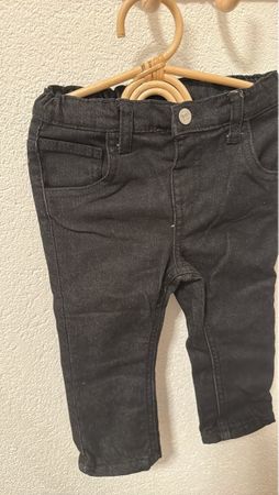 Kinder Jeans schwarz elastisch neuwertiger Zustand