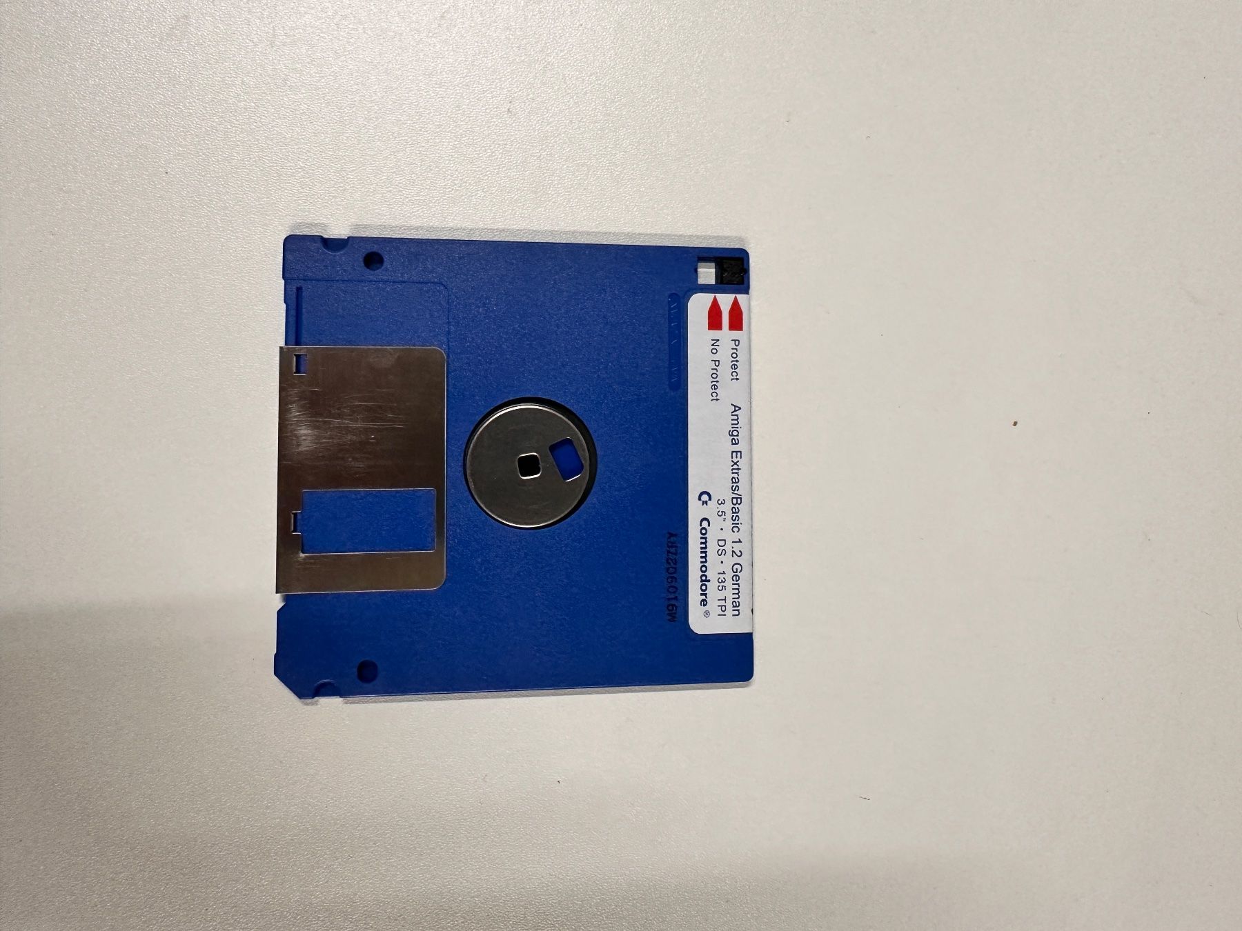 PC: Amiga 500/2000 Basic 1.2, Extras 1.2 – Usato da Luven venduto da Eletto 1
