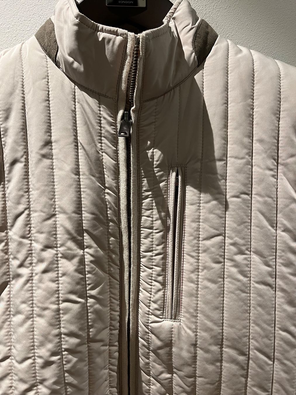 Gilet & Giacche: Hackett Gilet,Grösse S, Sand Beige – Nuovo (secondo la descrizione) da Oberweningen venduto da Lake1980 1
