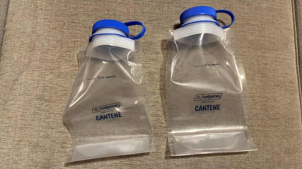 Nalgene Faltflasche 1 Liter – Platzsparende PE-Trinkflasche, Geschmacksneutral, BPA-frei, Mit Weithals-Verschluss
