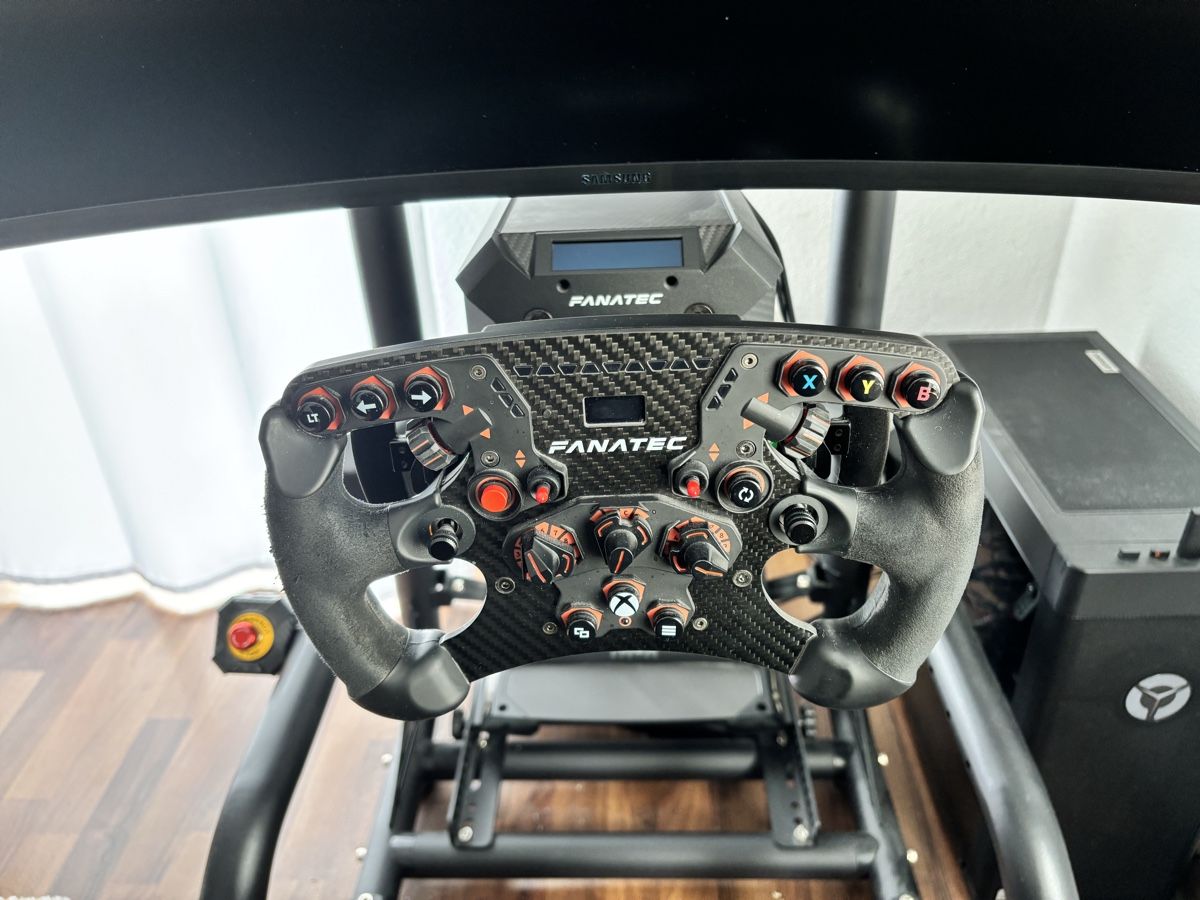 Fanatec Controller: Fanatec Podium DD2 QR2 - Base + Lenkrad – Usato da Diessenhofen venduto da levu89 2