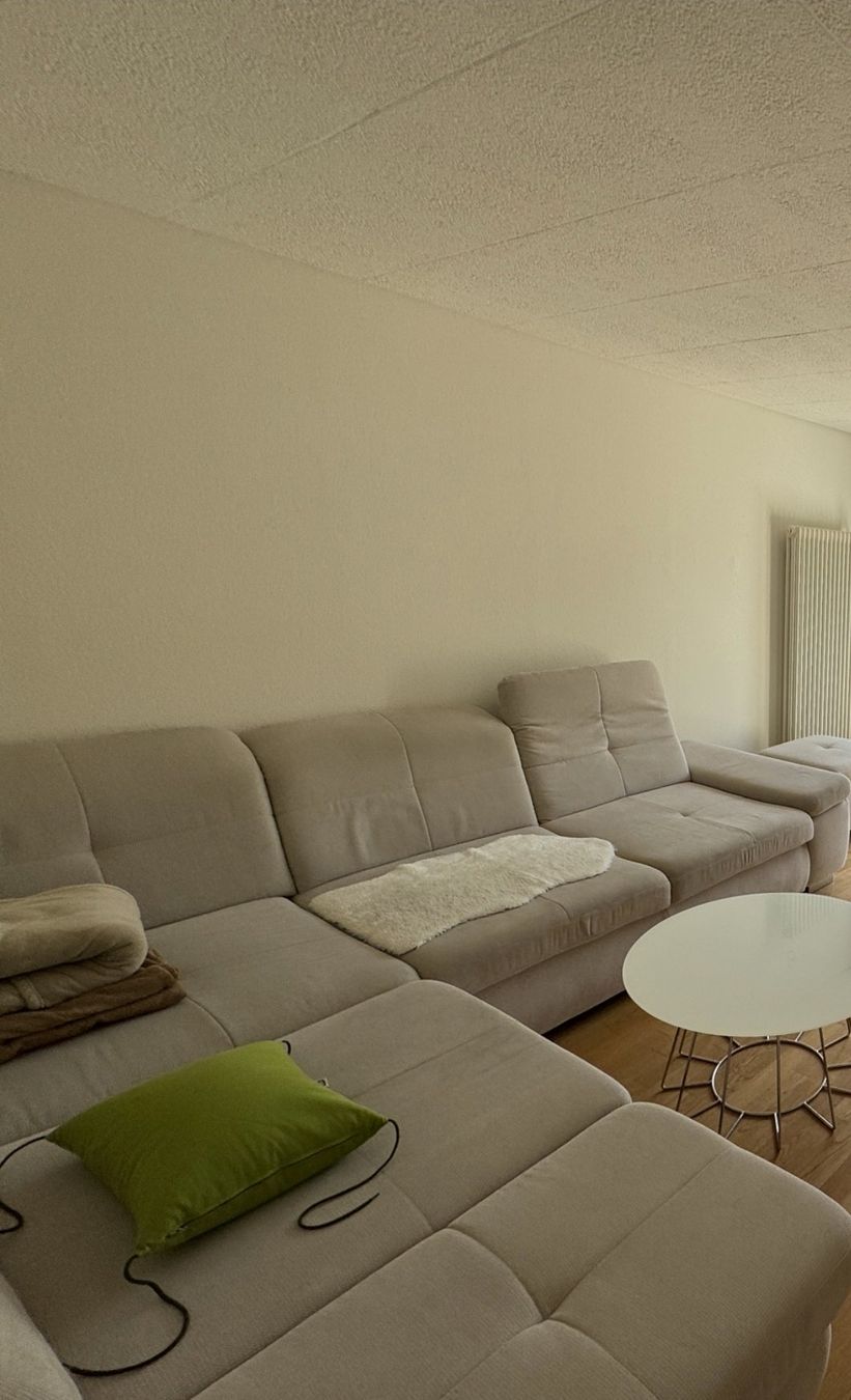 Divani: L-Shaped Couch 2.60x3.10 – Usato da Zürich venduto da dmd_g8n6