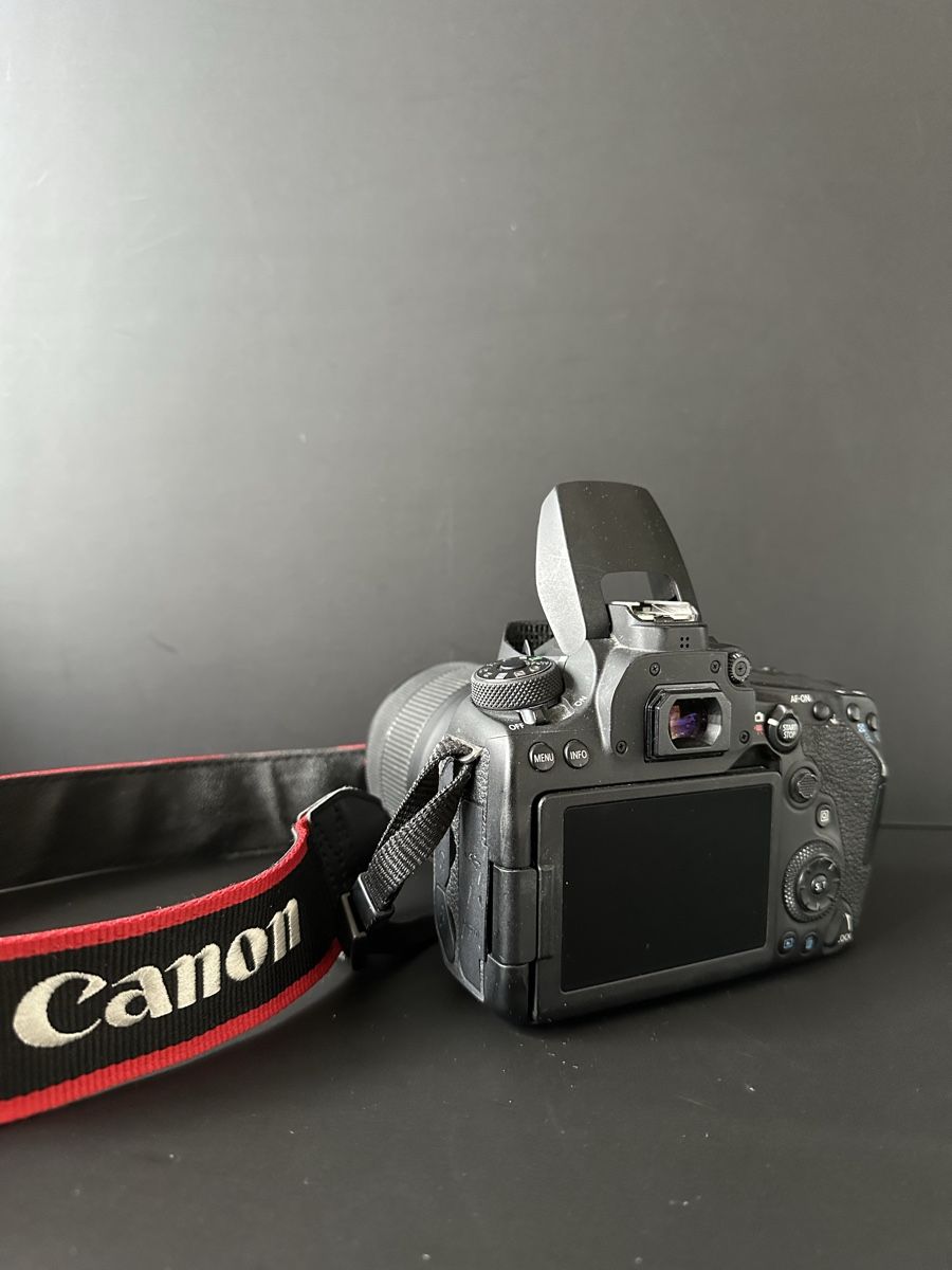 Canon Fotocamera: Canon EF-S 18-135mm lens – Usato da Luzern venduto da Adam.7- 1