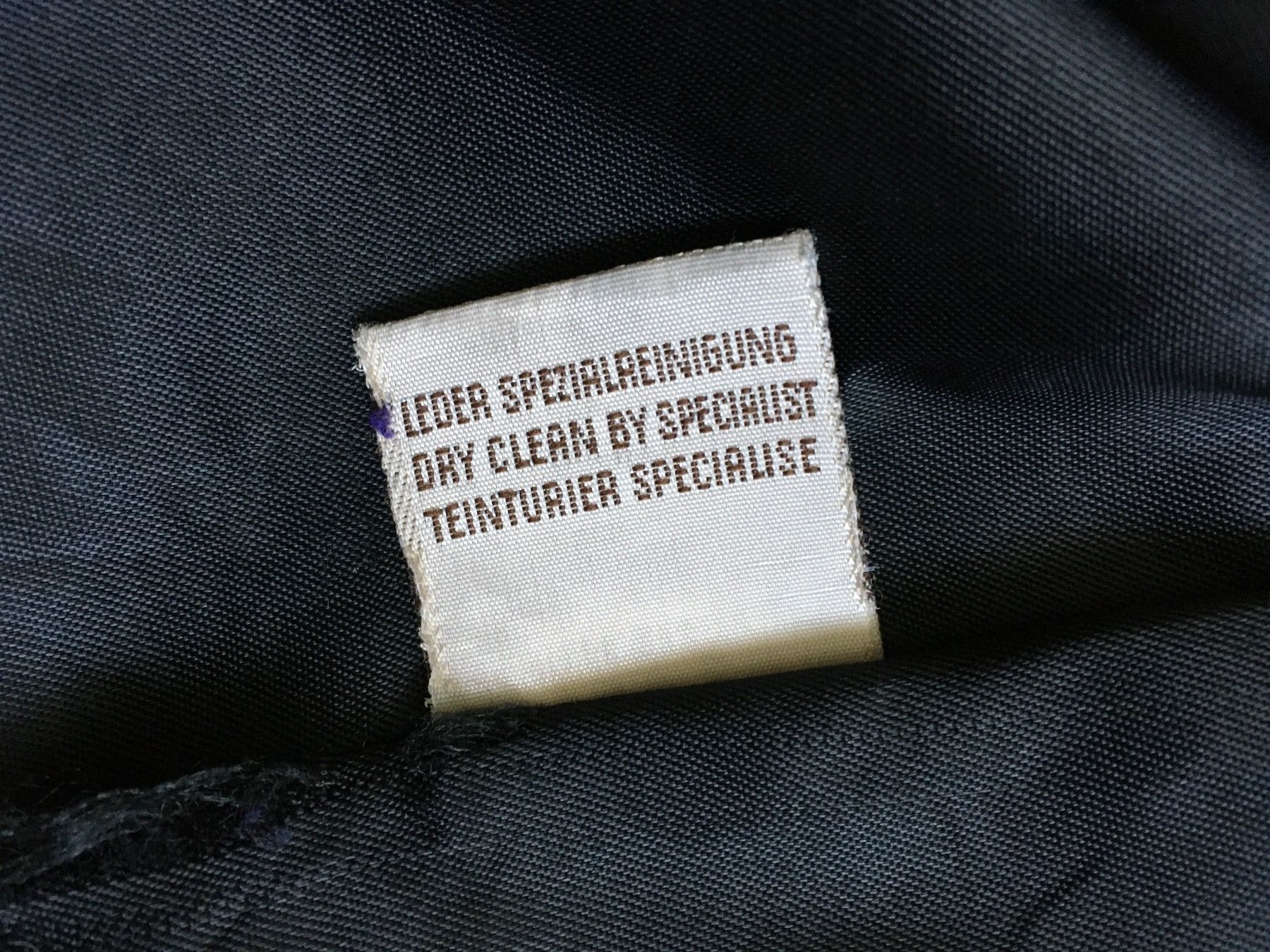 Jacken: Damen-Lederjacke mit Applikation Grösse 44/46 – Gebraucht aus Rheinfelden von Nerocorleone110 8