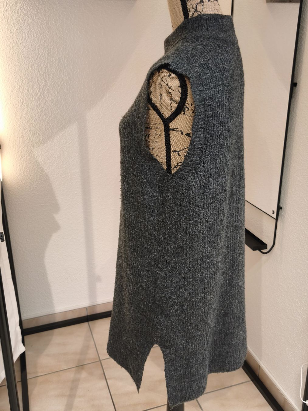 Vestiti: Strick Kleid Chicorée grau Grobstrick Grösse L – Usato da Emmetten venduto da SecondhandSiska 1