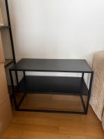 Minimalistisches schwarzes Beistelltischli mit 2 Ebenen