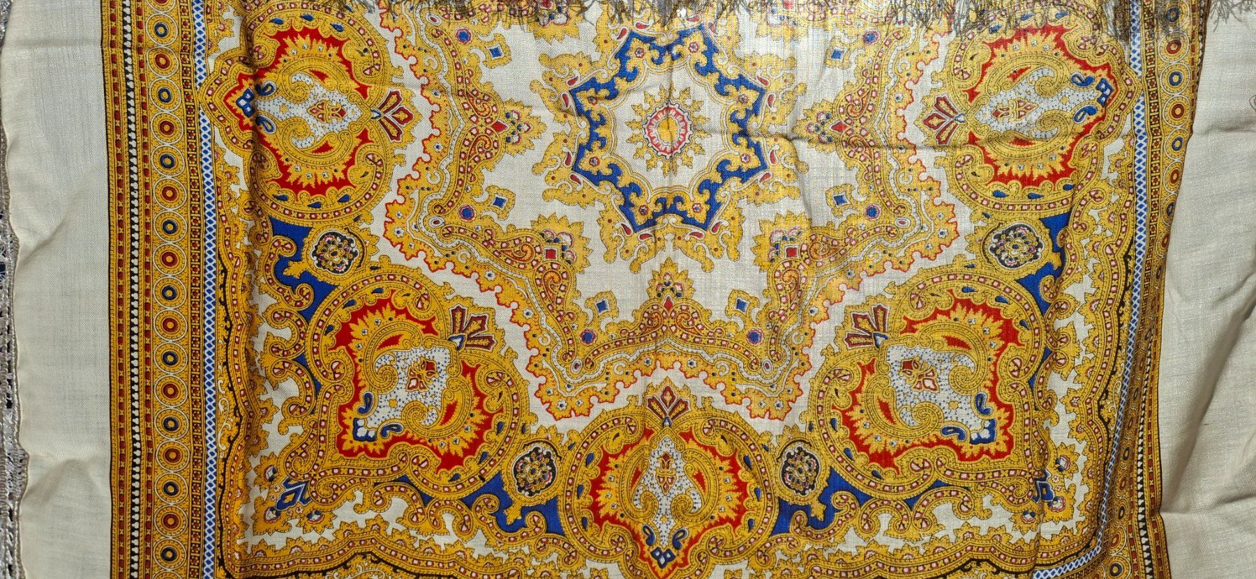 Foulard & Sciarpe: Schönes Foulard mit Fransen – Usato da Brienz BE venduto da mondchatz1