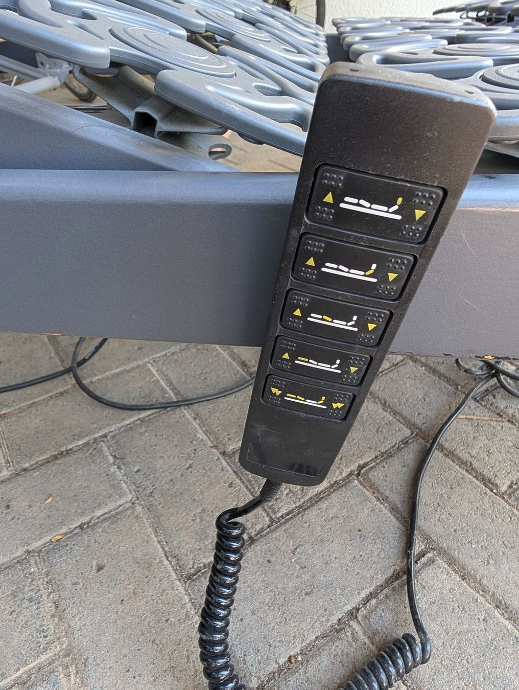 Betten: Dorma Bett mit elektrischen Motoren – Gebraucht aus Lenzburg von Frim 2