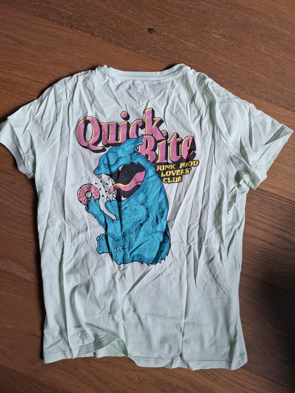 T-Shirts: T Shirt – Gebraucht aus Biel-Benken BL von lki_gn82