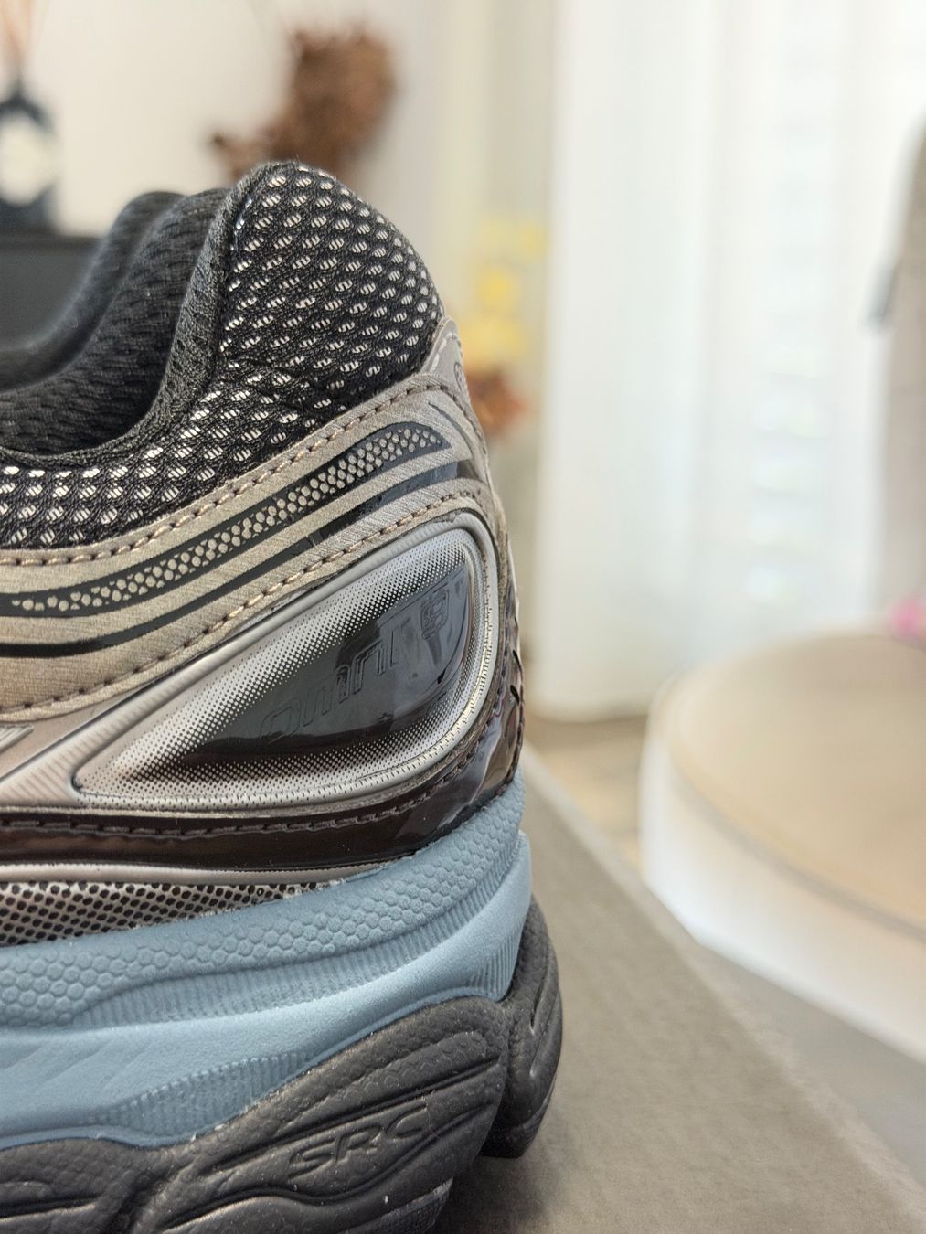 Saucony Scarpe da uomo: Saucony ProGrid Omni 9 Disrupt Black Torte – Nuovo e nell'imballaggio originale da Yverdon-les-Bains venduto da ioustock 3