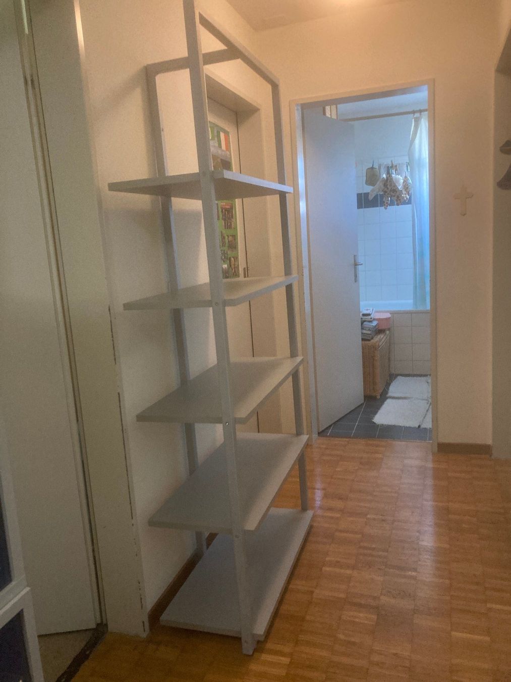 Scaffali: praktisches Regal, silberfarbig – Usato da Au ZH venduto da Ella2894 1