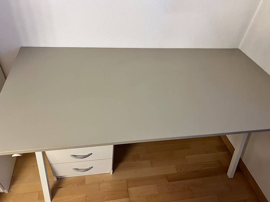 Scrivanie: Schreibtisch – Usato da Solothurn venduto da Jasminxara 2