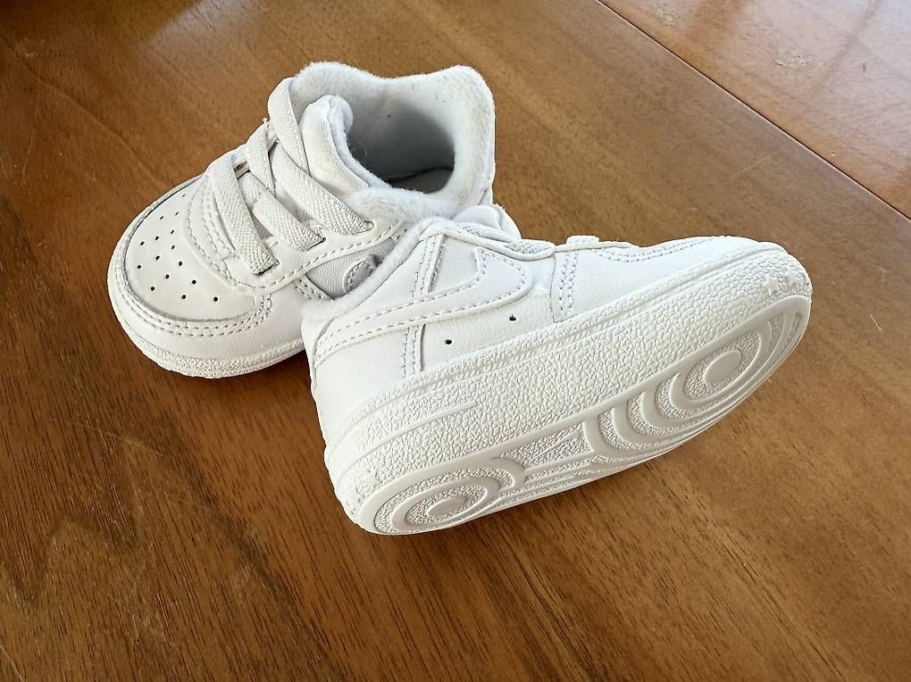 Nike Scarpe per ragazzi: Nike Baby Sneakers Gr. 16 – Nuovo (secondo la descrizione) da Seltisberg venduto da annalena1989 1
