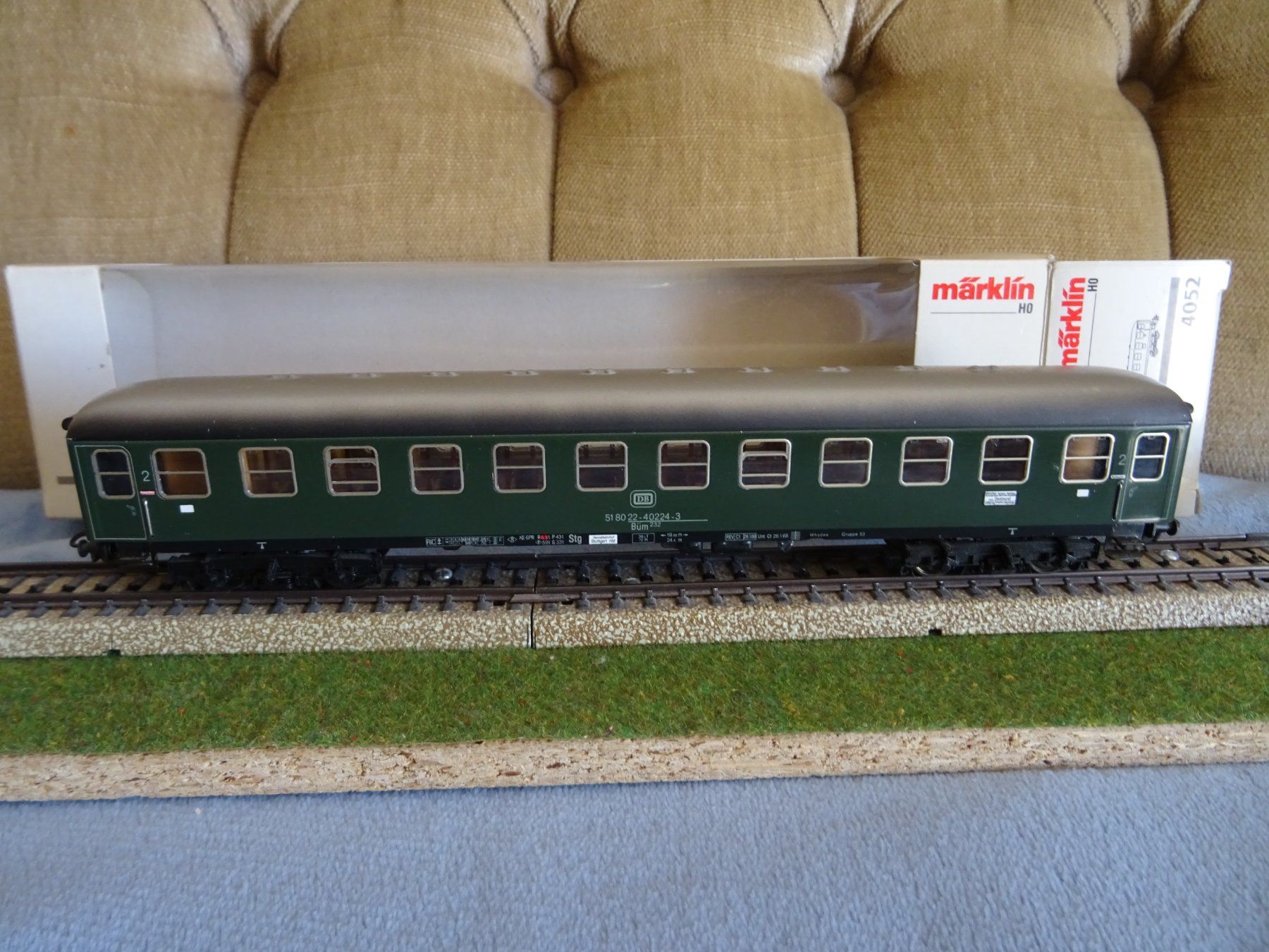 Märklin Modellini di ferrovie: Wagon voyageurs - DB - 4052 - HO – Usato da Lausanne venduto da malosinus