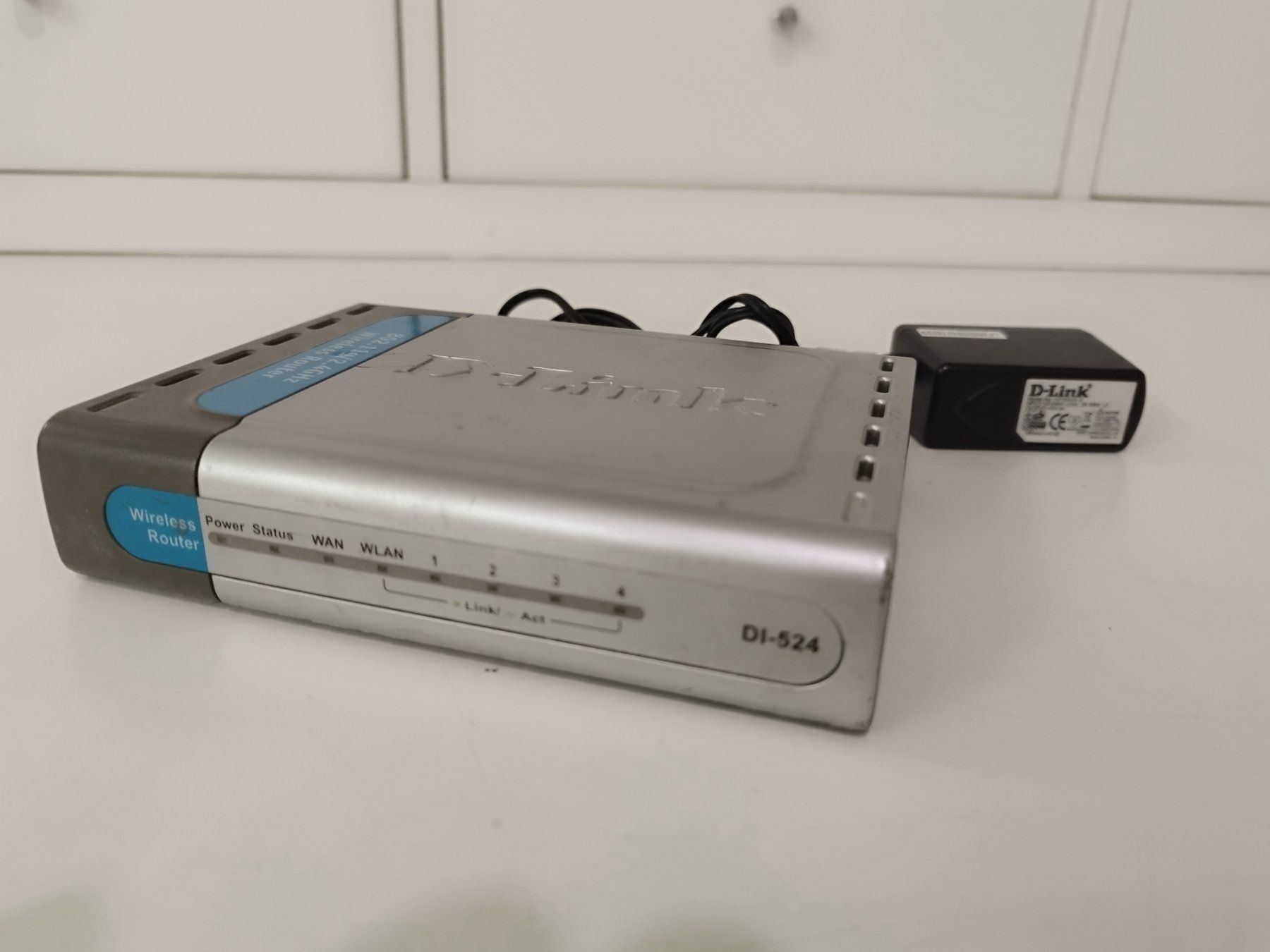 Dlink Modem & Router: Wireless Router D-Link DI-524 (inkl. Netzteil) – Usato da Uster venduto da NEVERLASTTRADING