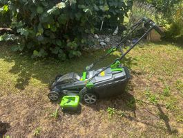 Akkumäher in sehr gutem Zustand mit Garantie bis 16.06.2027
