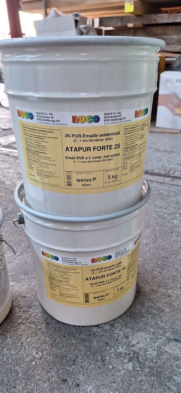 Peintures: Lackposten Ruco, teils neu – D'occasion à Kloten par WOODStudio 5