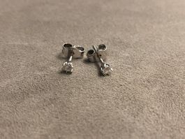 Ohrstecker mit 0.12 ct. Diamanten aus 18 Karat Weissgold 750