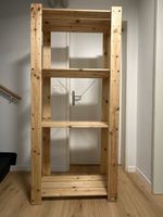 Regal aus Holz 
