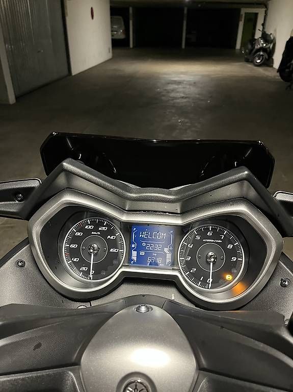 Scooters: Xmax 300 – Neuf avec emballage d'origine à Genève par dav_2krl 3