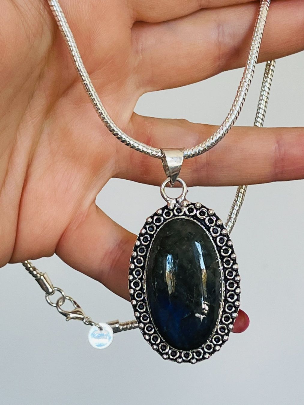 Catenine: LABRADORITE – Nuovo e nell'imballaggio originale da Genève venduto da AGBERG 8