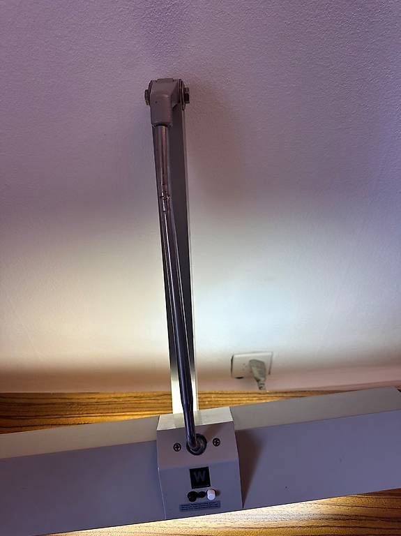 Lampes: Lampe d’atelier vintage – D'occasion à Lausanne par jul_v9ht 4