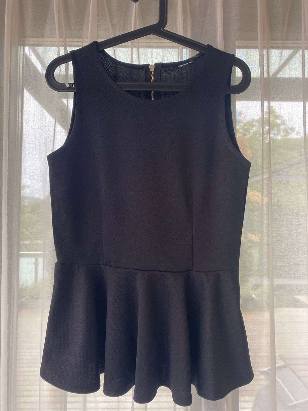 Vero Moda Top: Schwarzes Party Top Gr. 36 – Usato da Seewen SO venduto da HappyHappyHappy