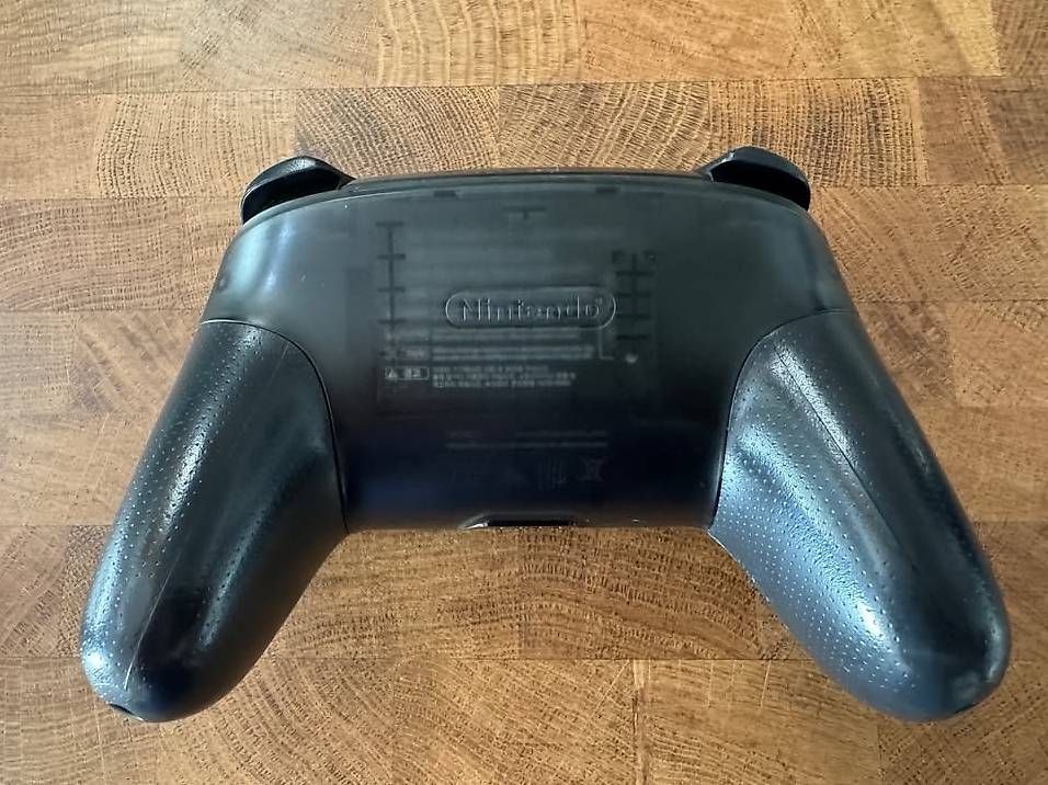 Controller: Nintendo Switch Pro Controller – Usato da Bussigny venduto da cmattiello 2