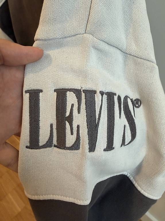Maglioni & Felpe: Levis Pullover – Usato da Zürich venduto da san_7n2l 1