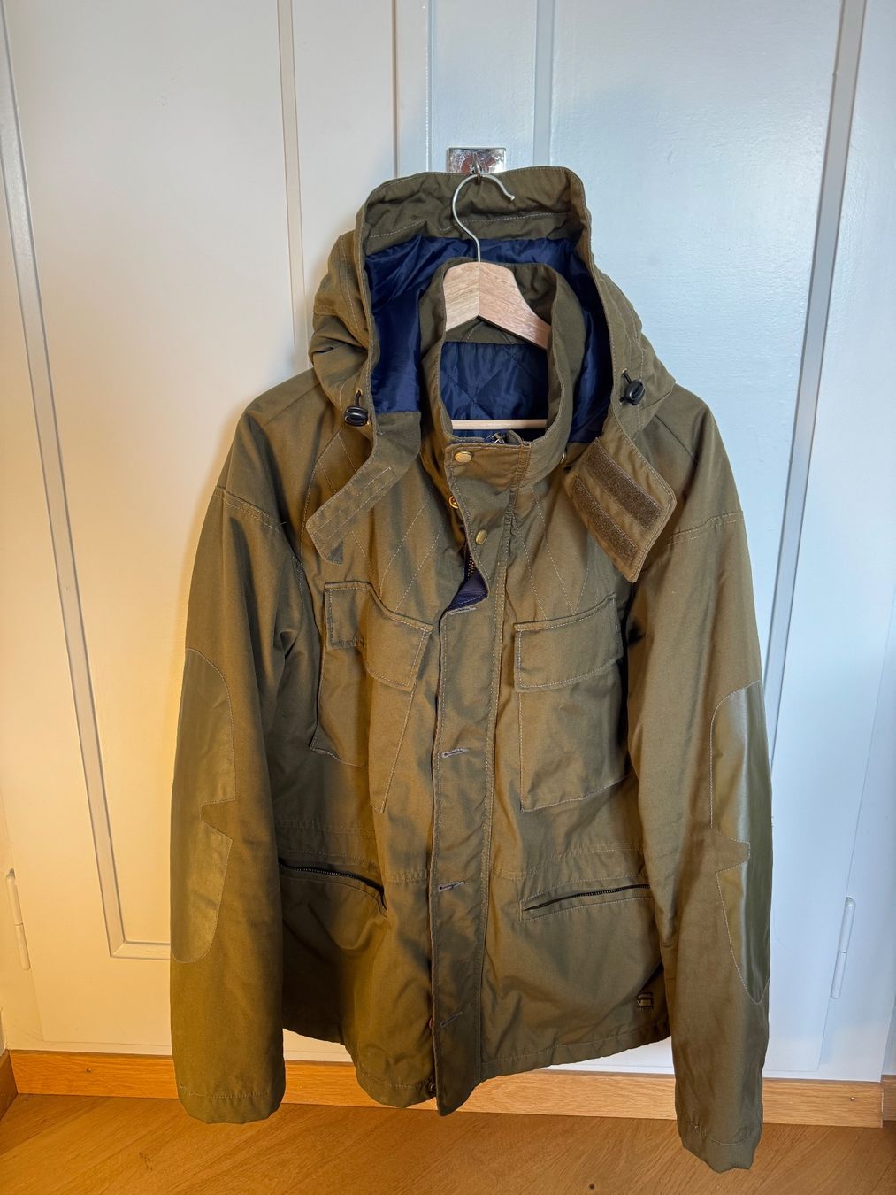 G-Star Jacken: Dunkelgrüne G-Star Jacke – Gebraucht aus Bern von val_f82l
