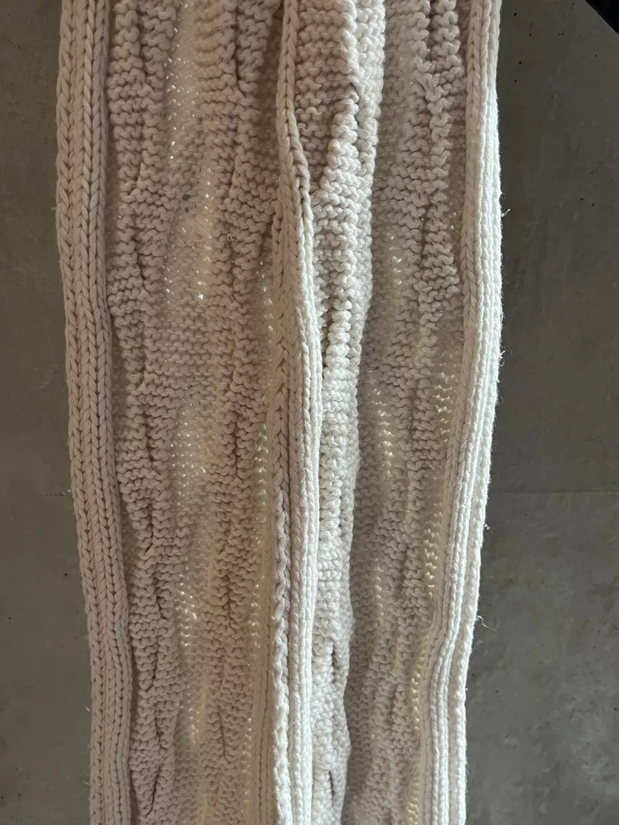 Foulard & Sciarpe: Écharpe Ugg blanche – Usato da St. Prex venduto da Nikolletta 5