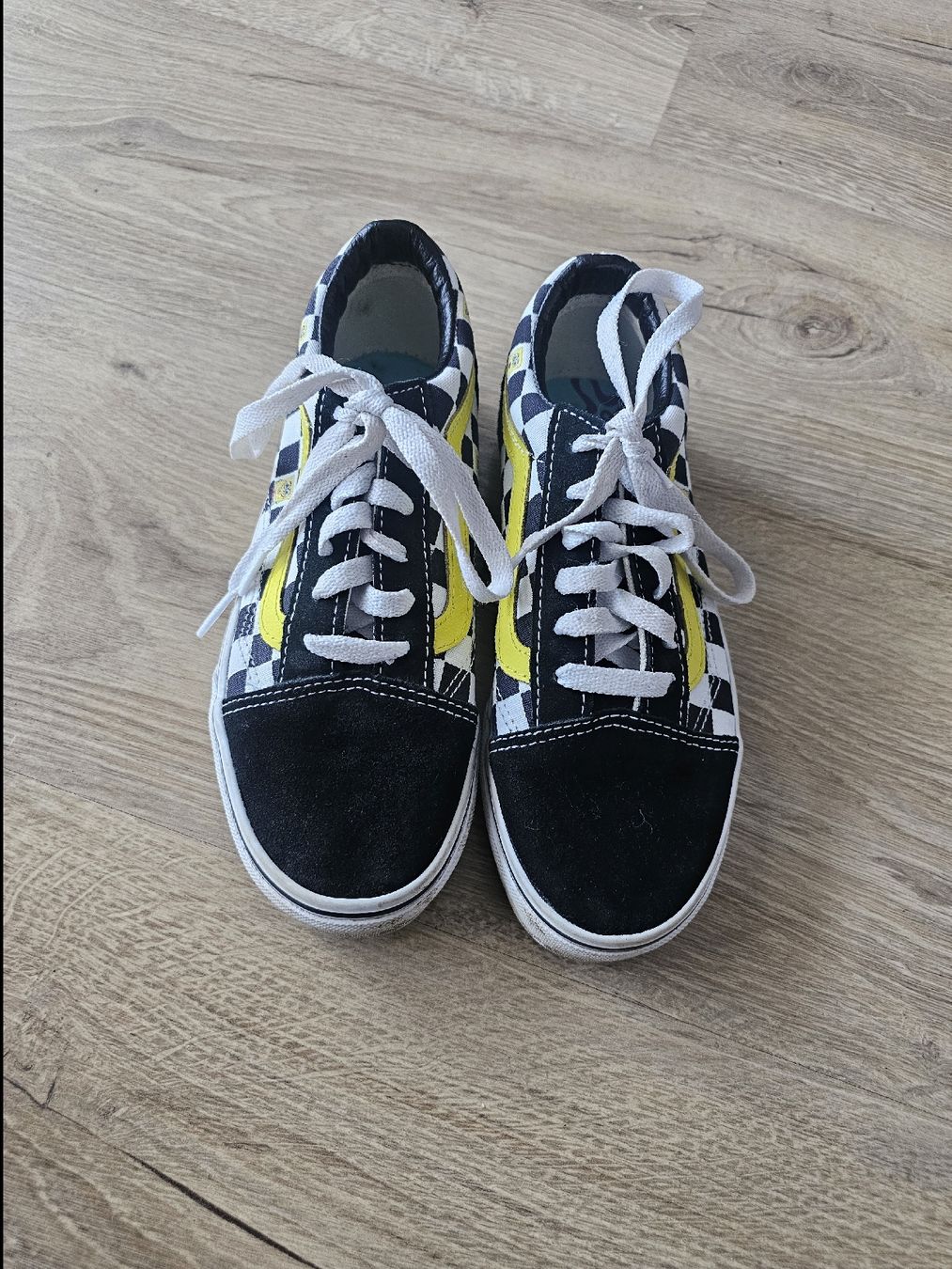 Schuhe für Jungen: Vans Gr. 33 – Gebraucht aus Grosshöchstetten von Qenko