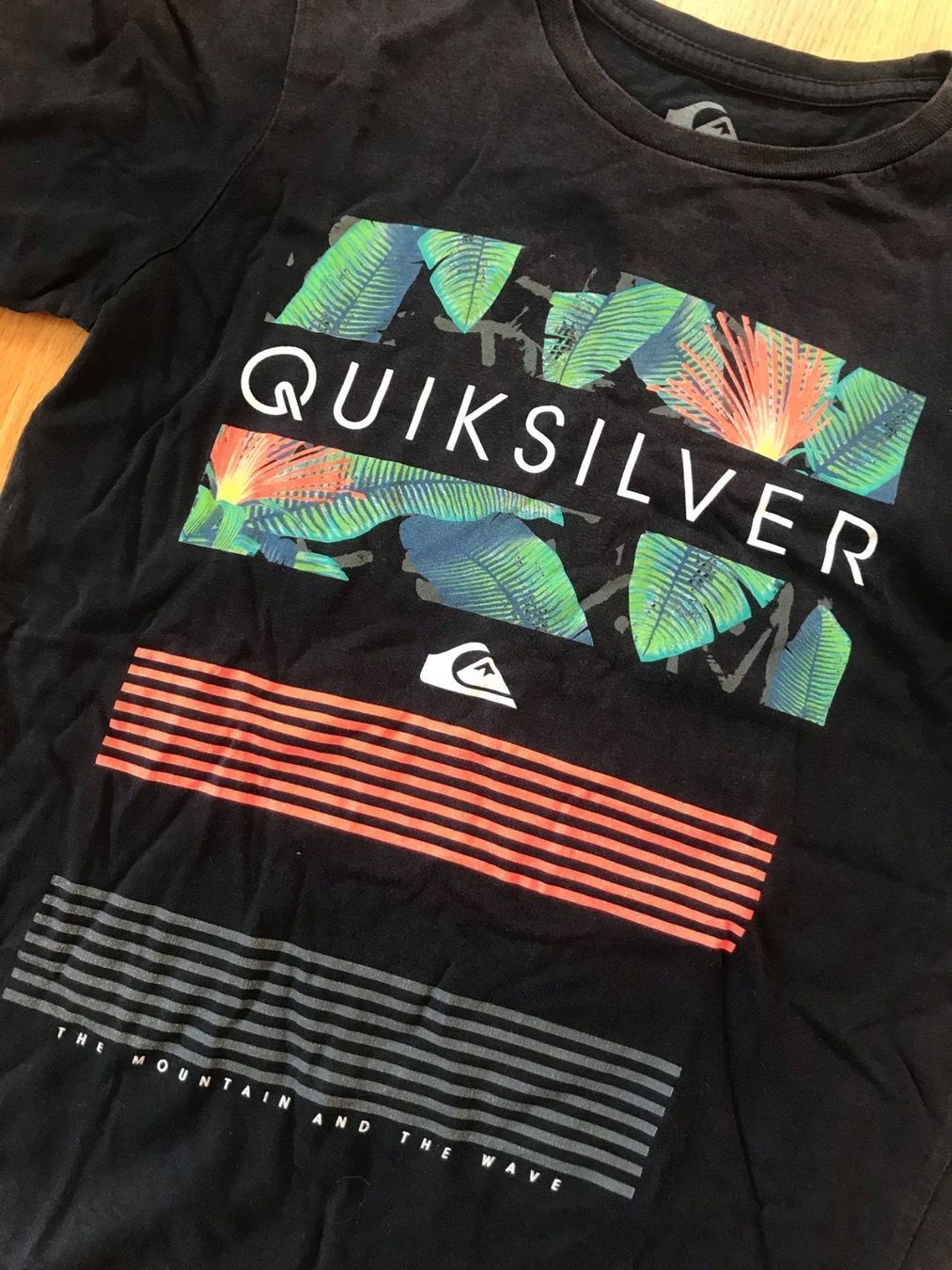 Quiksilver Hemden, T-Shirts & Polos: Quiksilver T`Shirt – Gebraucht aus Spiez von HomeShoppingSpiez 1