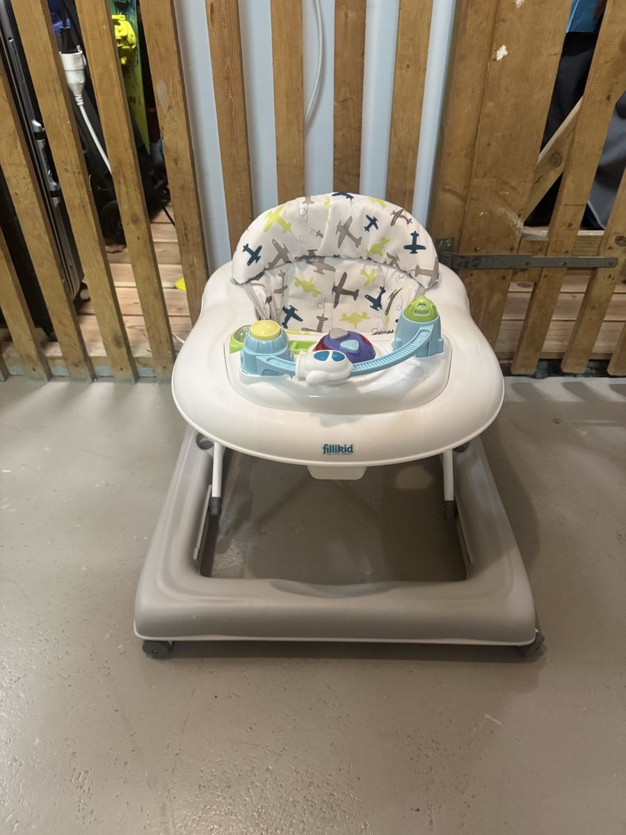 Fahrzeuge für Kinder: Babywalker – Gebraucht aus Uster von oez_s9jm