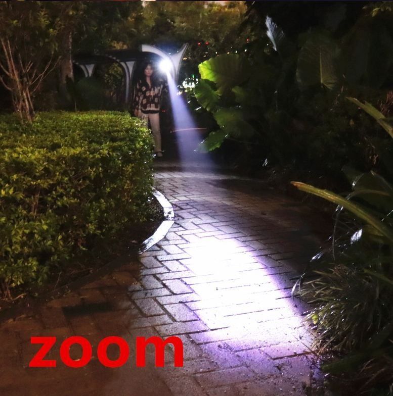 Lampade: Taschenlampe ZOOM Torch USB Charge – Usato da Unterägeri venduto da RmOnline 5