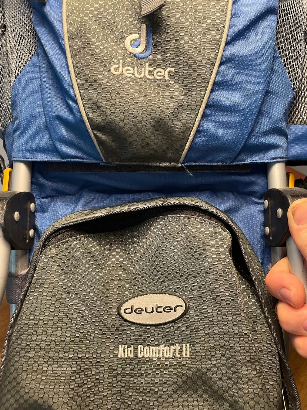 Deuter Marsupi portabebè: Kindertrage Deuter Kid comfort 2 – Usato da Zürich venduto da PhilippZimmermann 2