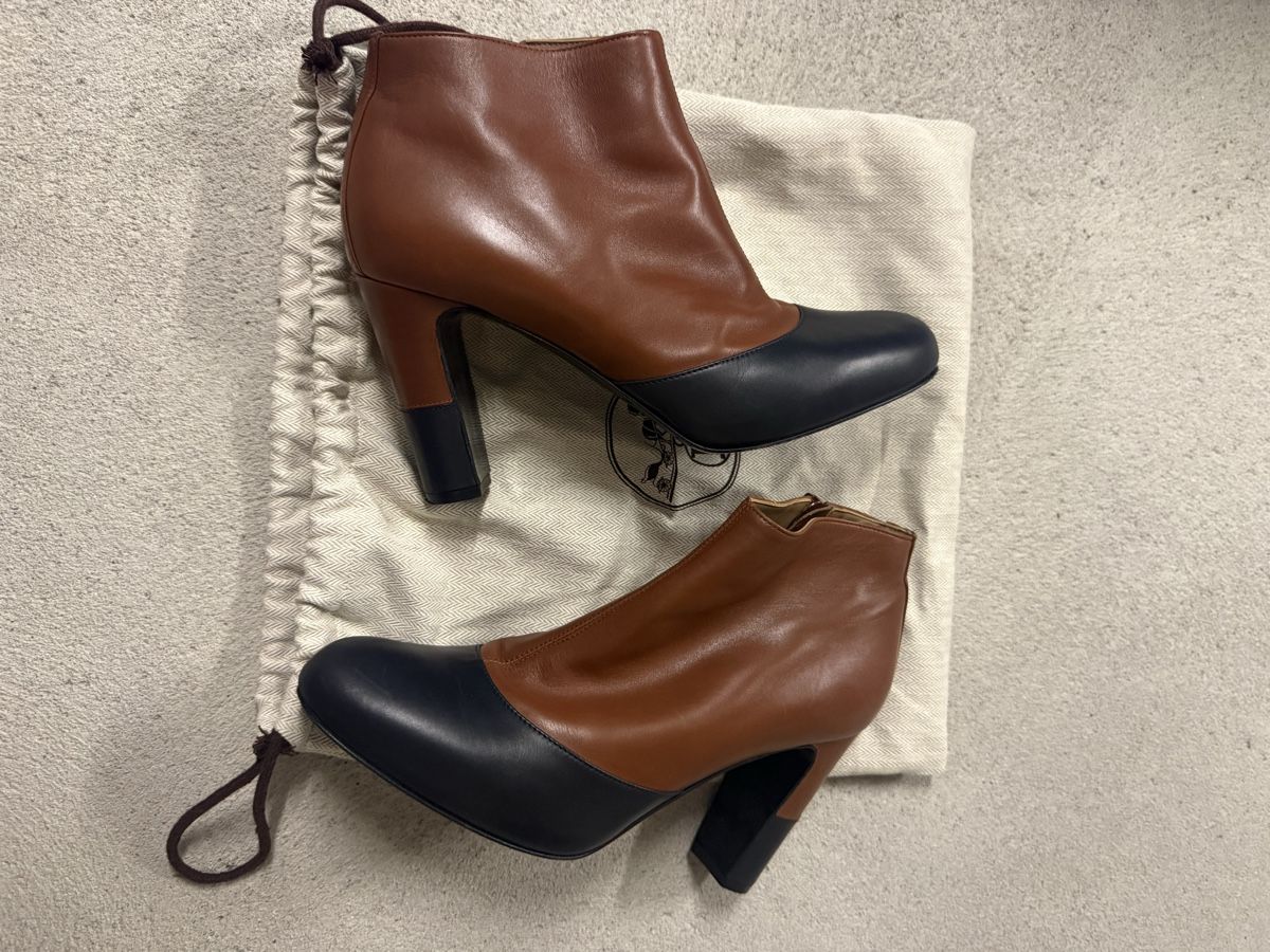 Hermès Scarpe da donna: Hermès boots - two tone, size 38, new – Nuovo (secondo la descrizione) da Zürich venduto da EShopping81