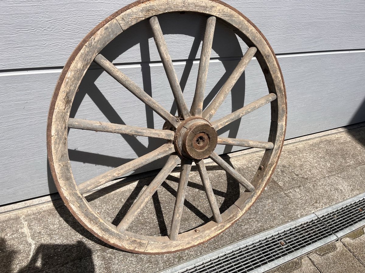 Carrozze: Altes Kutschen Wagen Rad – Usato da Sisseln AG venduto da art-dragoon 2
