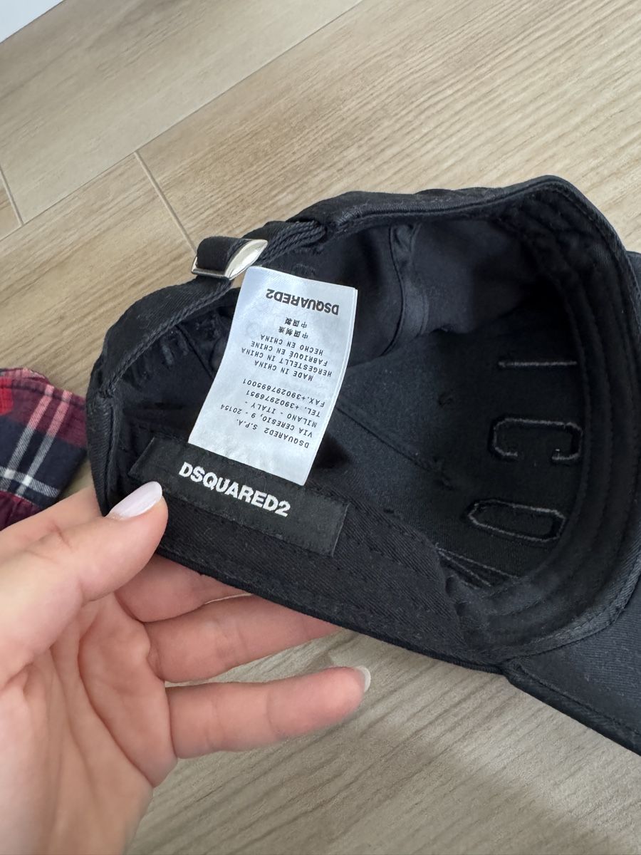 Dsquared2 Sonstige Kleidung & Accessoires: DSQUARED2 ICON Cap schwarz Gr. Einheitsgr. – Neu (gemäss Beschreibung) aus Adliswil von alexandraov 1