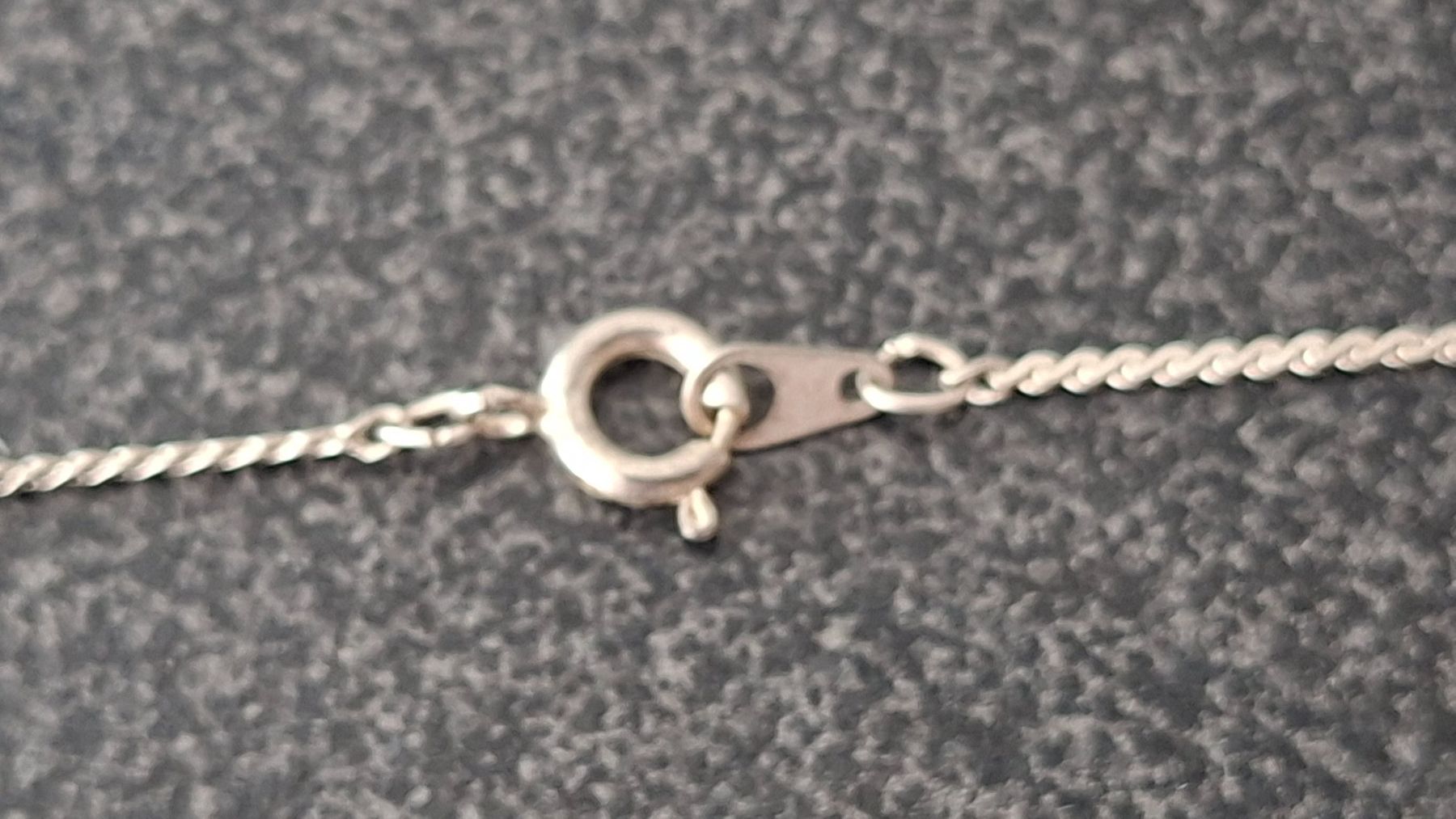 Colliers: Halskette Silberfarbig mit 2 Perlen Modeschmuck – D'occasion à Gattikon par jeansgli 2