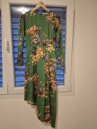 Robe Mango à fleurs🌺, taille S (s/m)