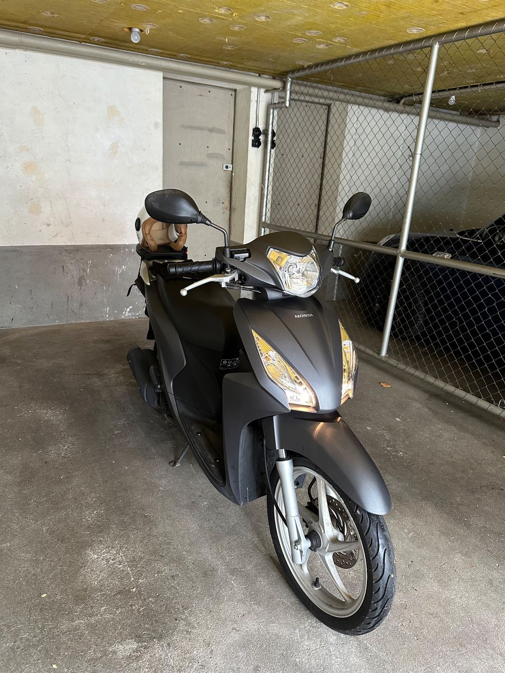 Honda Strada: Honda Vision 110 ccm NSC 110 – Usato da Zürich venduto da flachr 3
